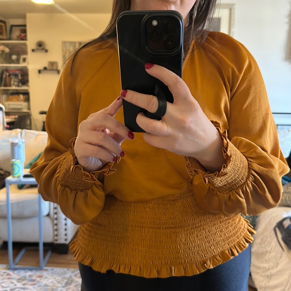 NWT V top blouse